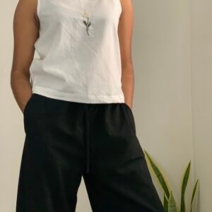 Embroidered flower white crop top